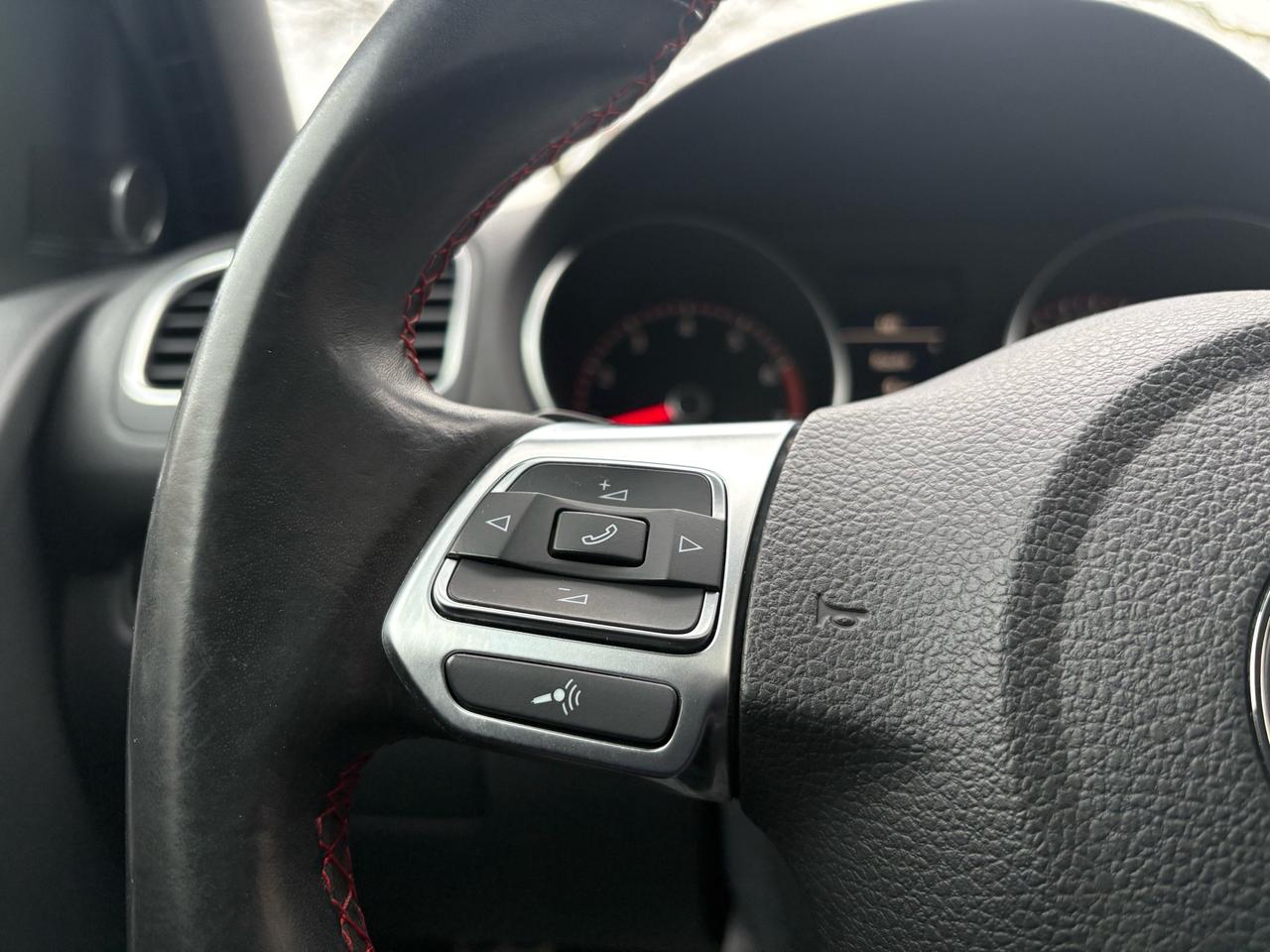 2011 Volkswagen Golf GTI 5dr HB DSG Photo