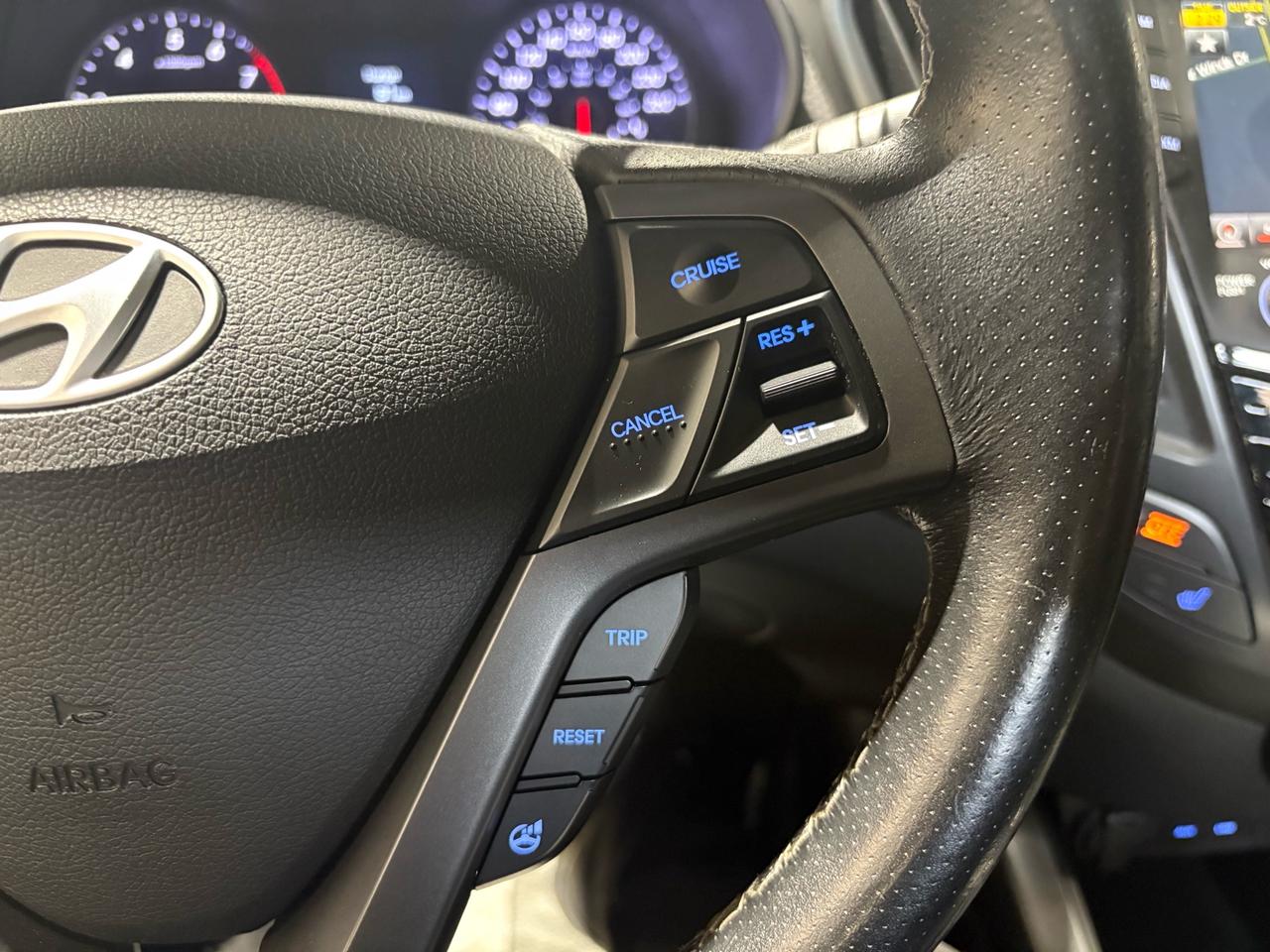 2016 Hyundai Veloster 3dr Cpe Man Turbo Photo