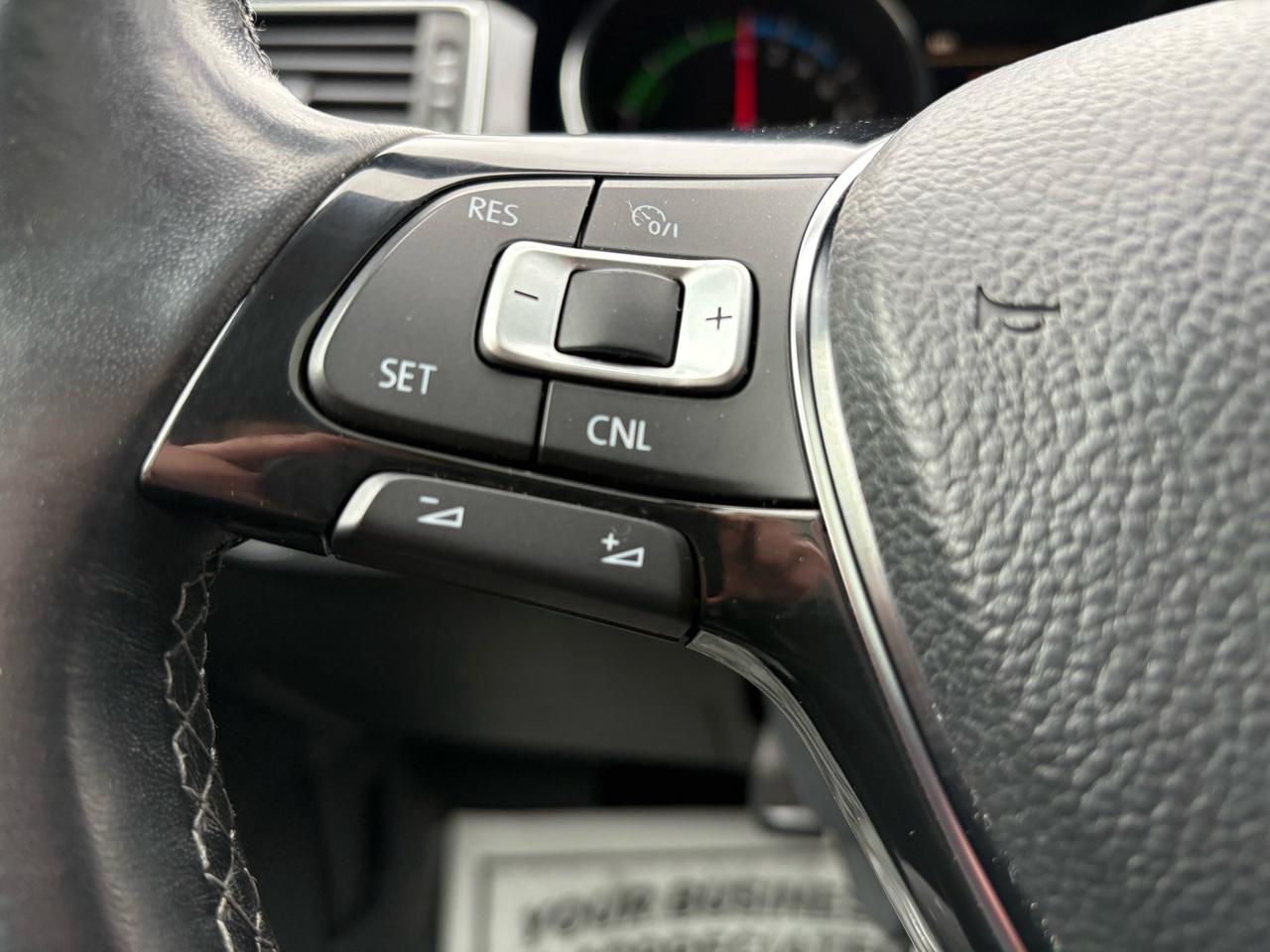 2015 Volkswagen Jetta 4dr Hybrid TSI DSG *Ltd Avail* Photo