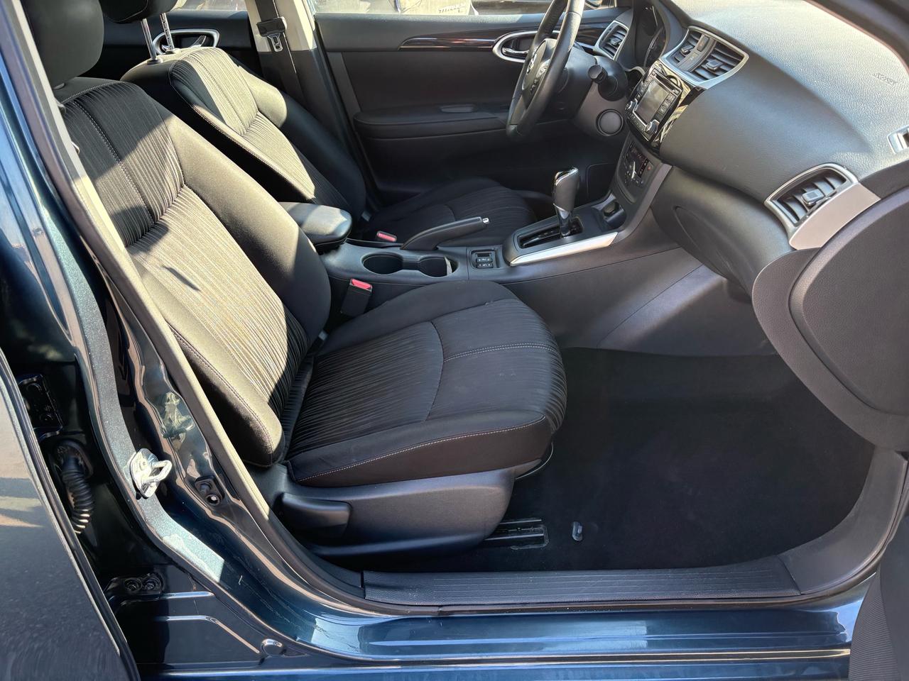 2018 Nissan Sentra SV AUTO Photo