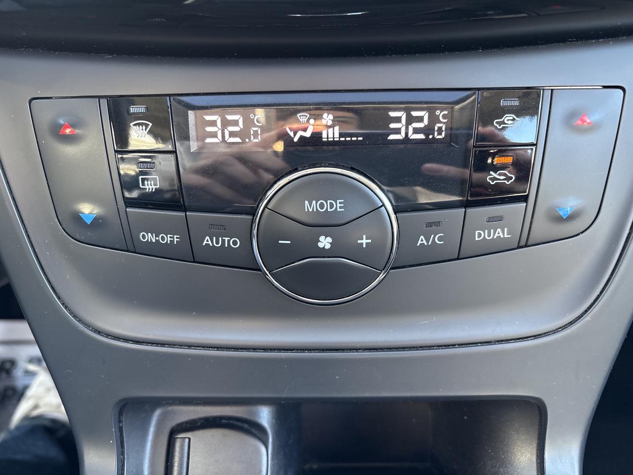 2018 Nissan Sentra SV AUTO Photo