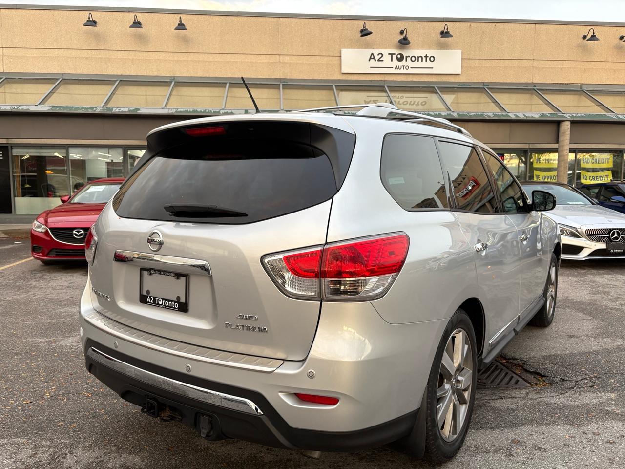 2014 Nissan Pathfinder 4WD 4DR PLATINUM Photo