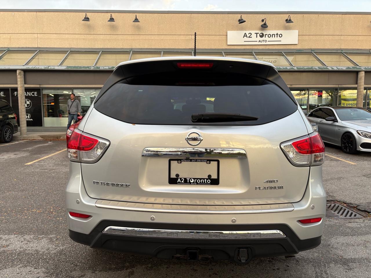 2014 Nissan Pathfinder 4WD 4DR PLATINUM Photo