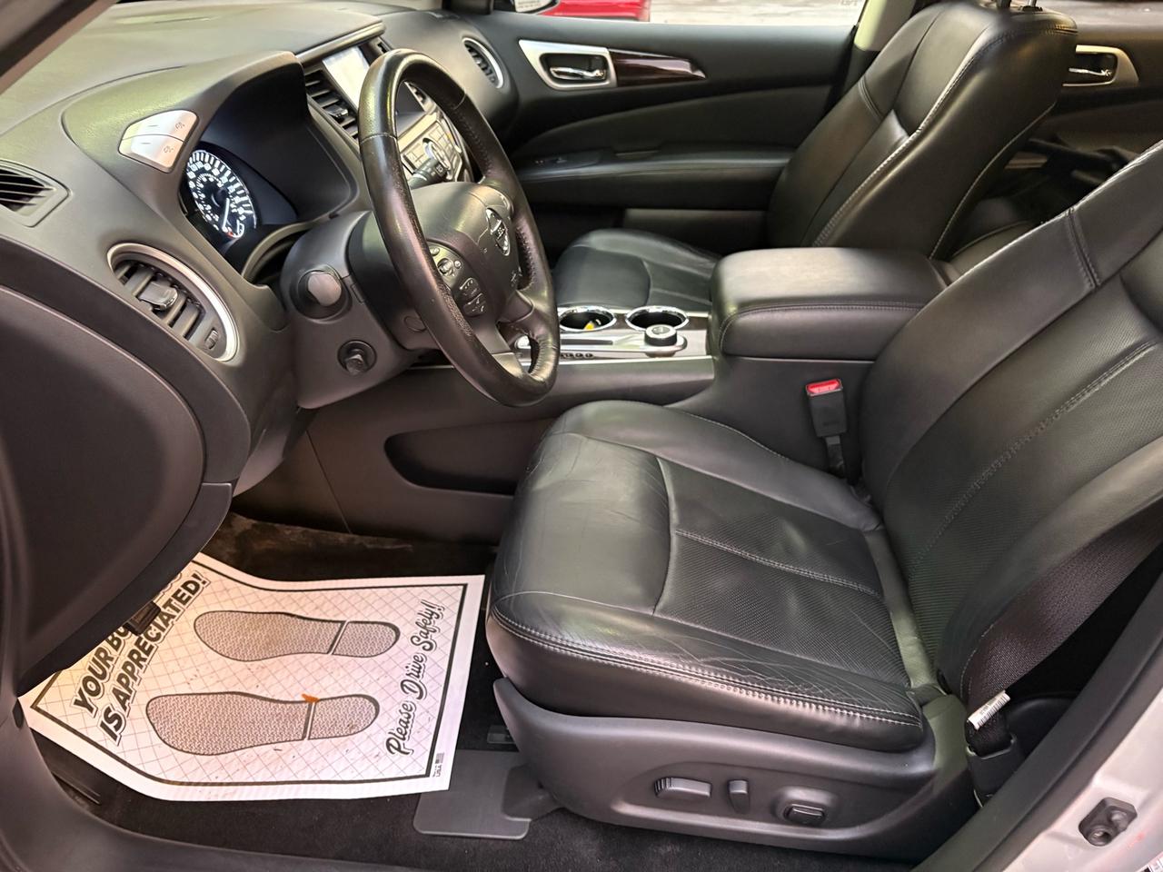 2014 Nissan Pathfinder 4WD 4DR PLATINUM Photo