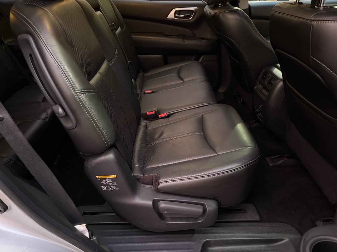2014 Nissan Pathfinder 4WD 4DR PLATINUM Photo