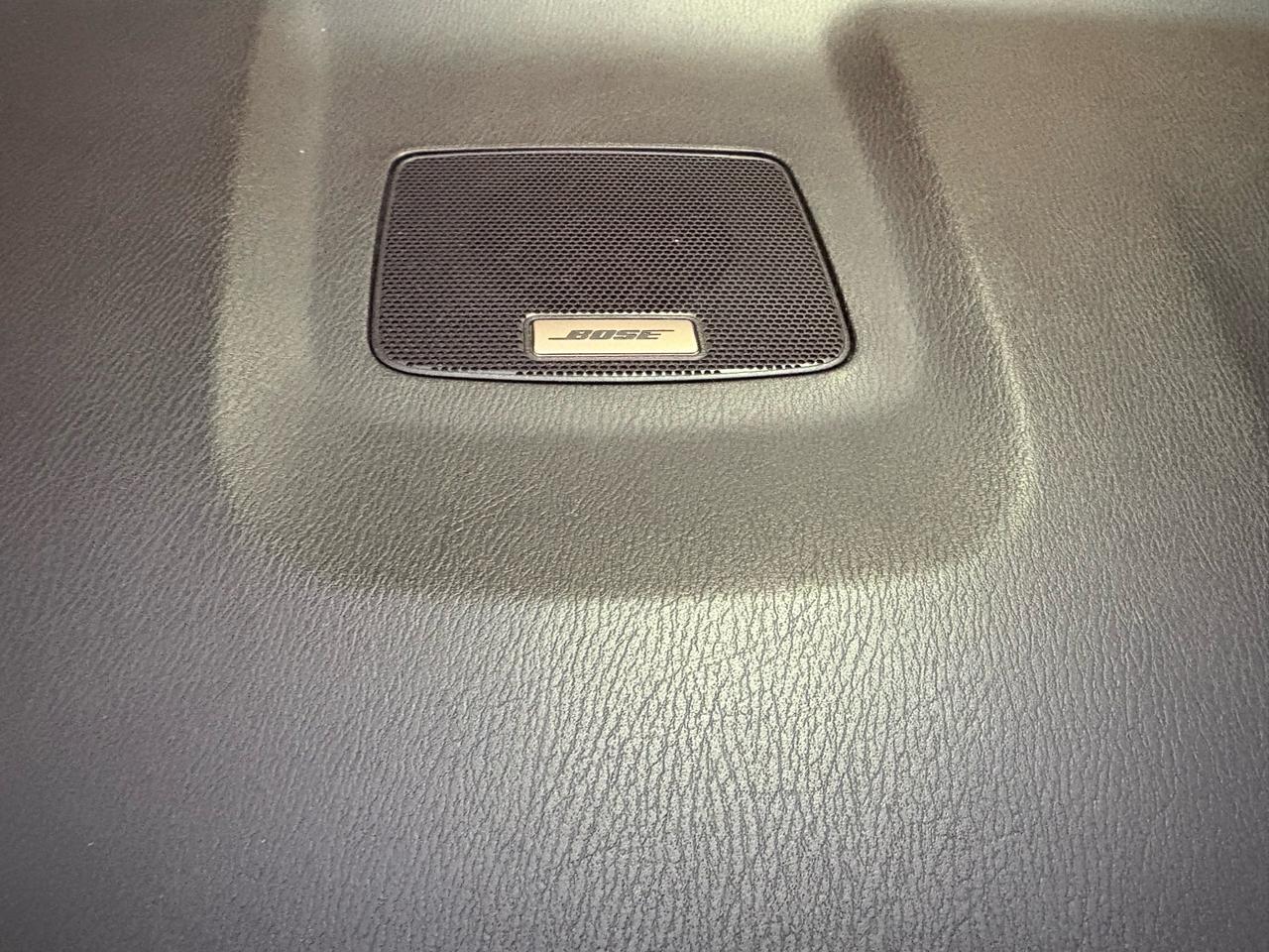 2014 Nissan Pathfinder 4WD 4DR PLATINUM Photo