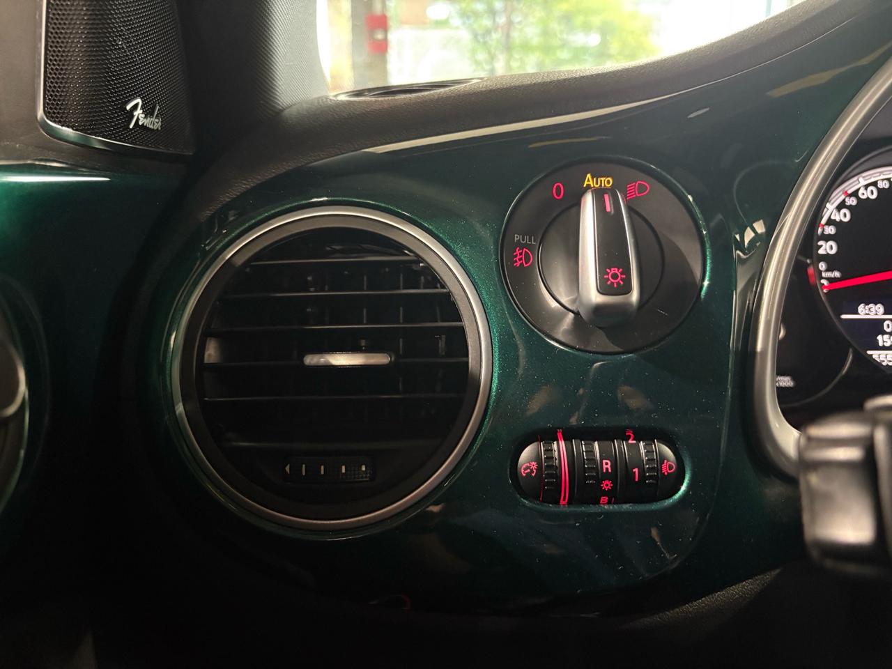 2017 Volkswagen Beetle 2dr Cpe Auto Photo