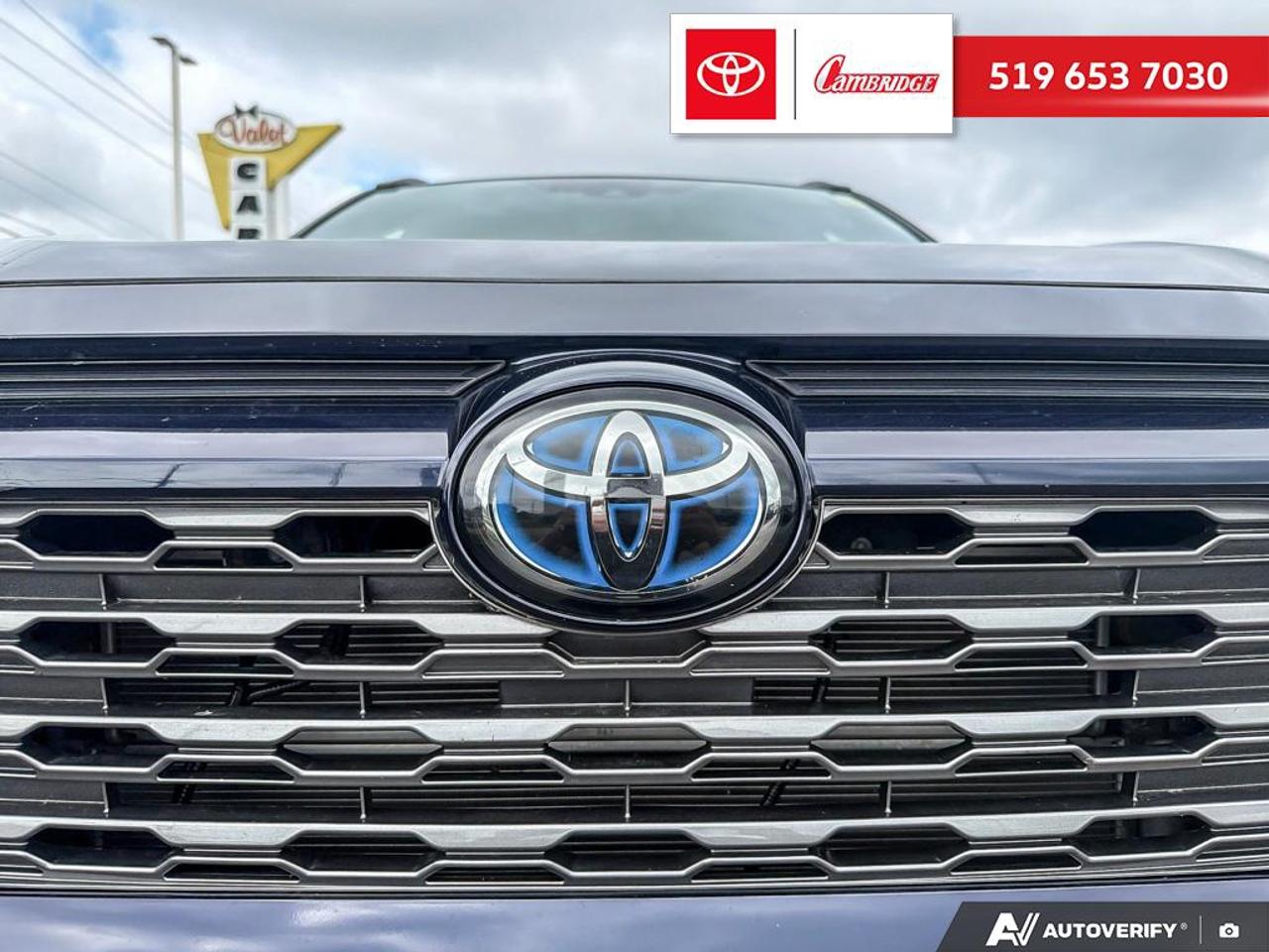 2020 Toyota RAV4 Hybrid XLE XSE Photo