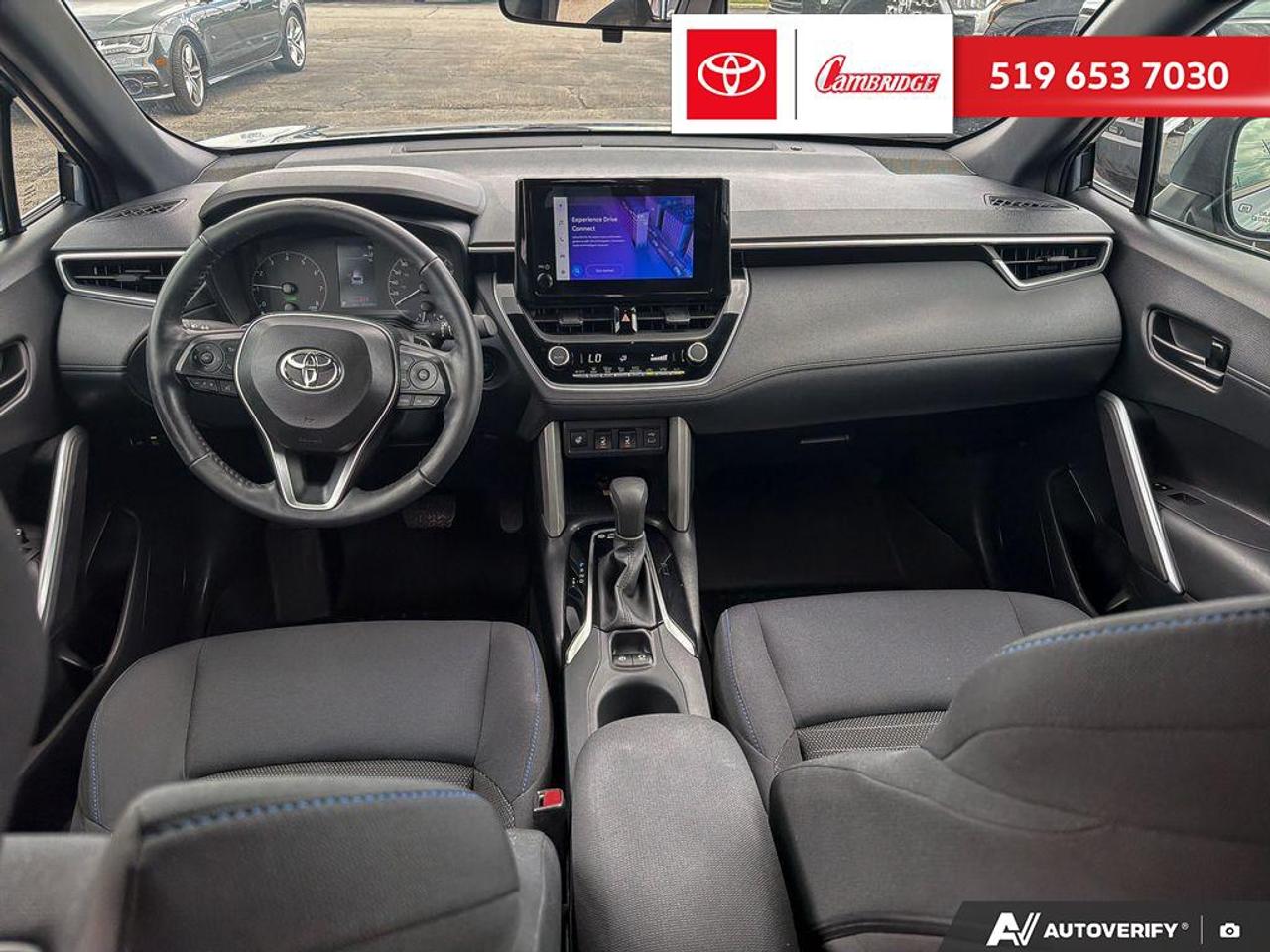 2024 Toyota Corolla Cross Hybrid SE HYBRID Photo