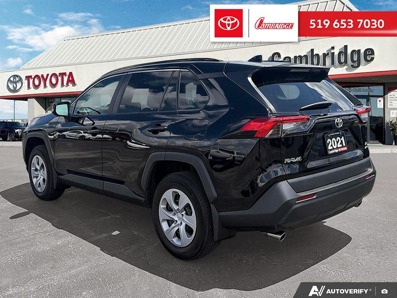 2021 Toyota RAV4 LE Photo