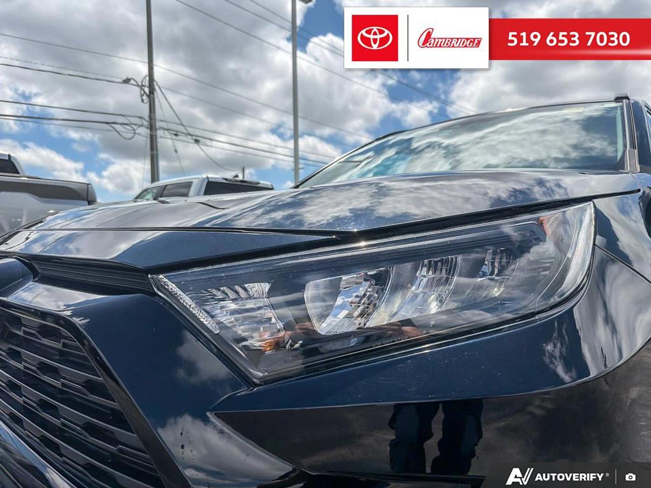 2021 Toyota RAV4 LE Photo
