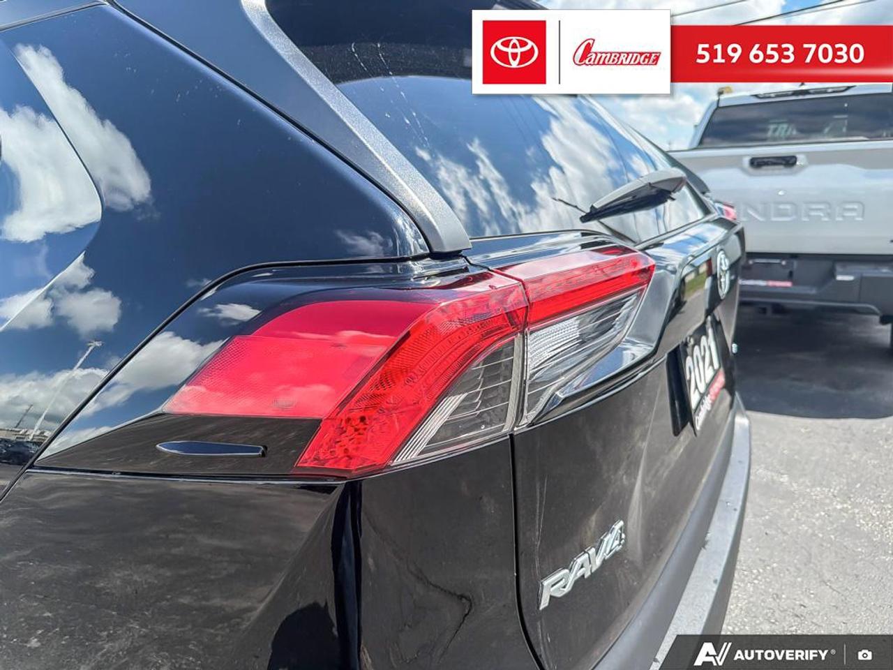 2021 Toyota RAV4 LE Photo