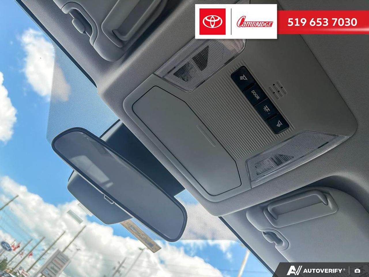 2021 Toyota RAV4 LE Photo