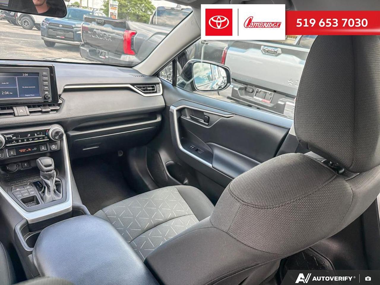 2021 Toyota RAV4 LE Photo