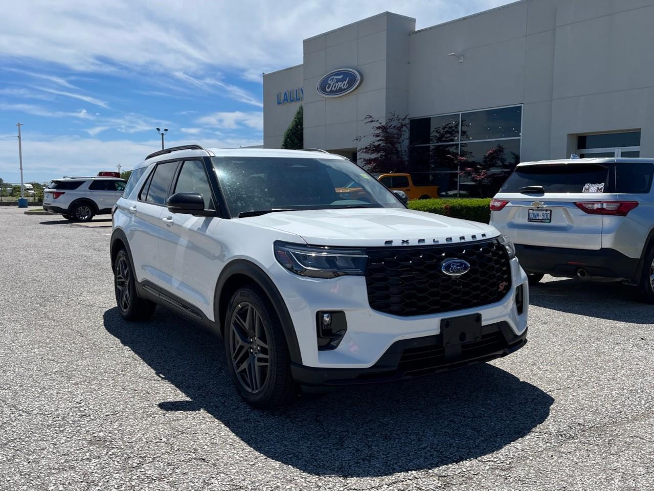 2026 Ford Explorer ST Photo