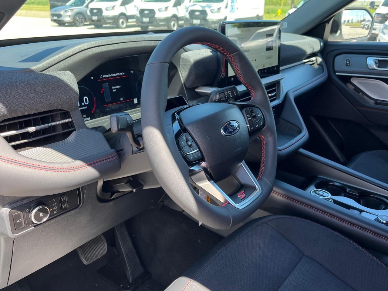 2026 Ford Explorer ST Photo