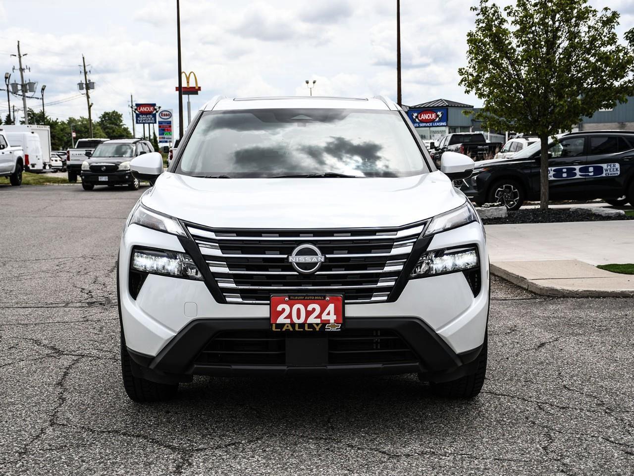 2024 Nissan Rogue SV MOONROOF Photo