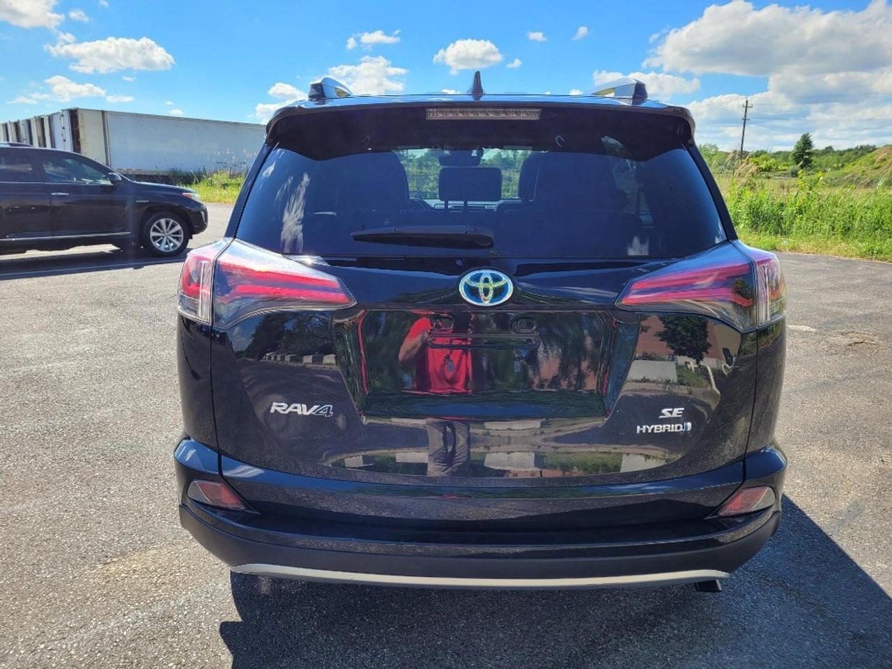 2018 Toyota RAV4 Hybrid AWD Hybrid SE Photo
