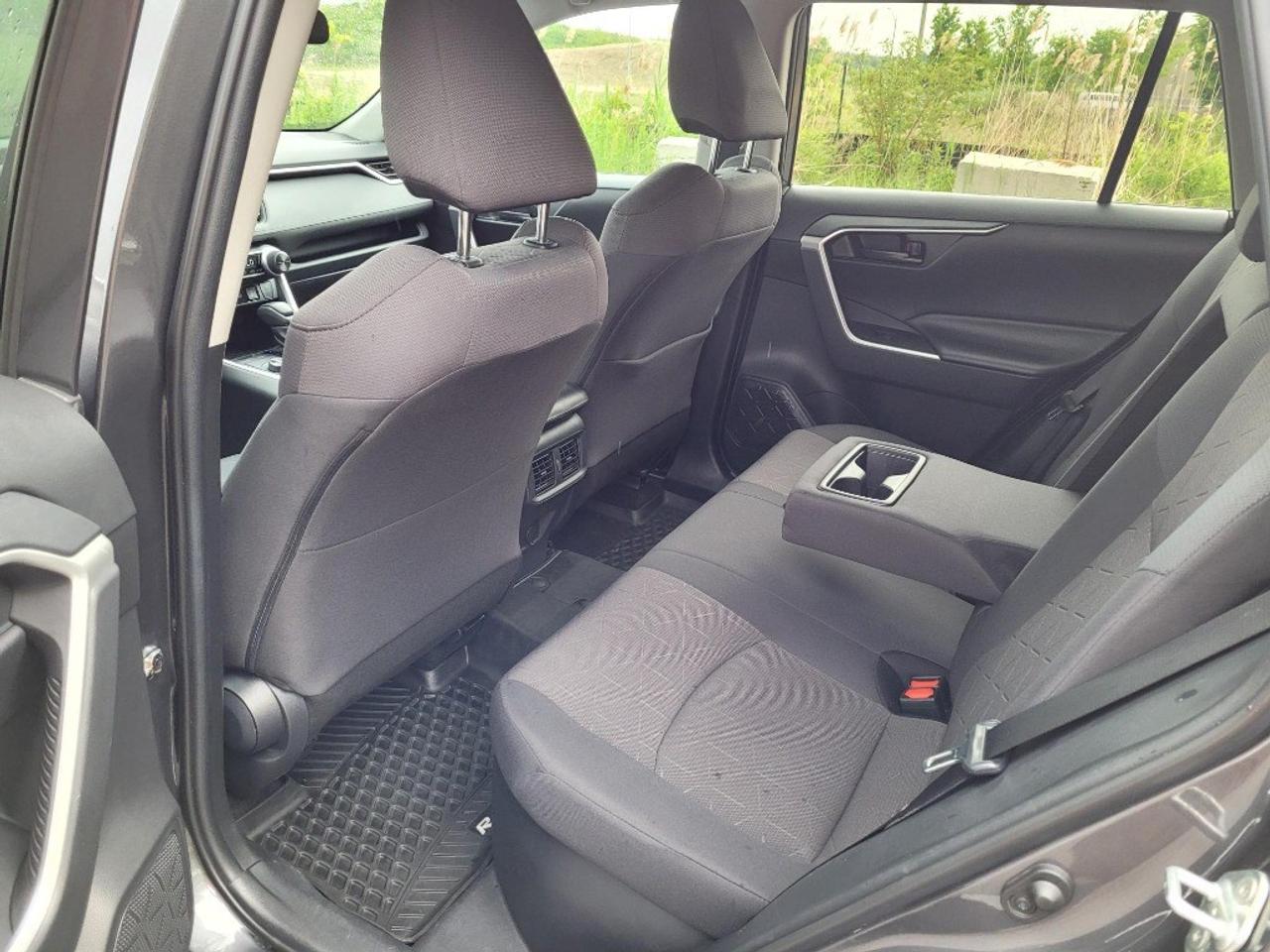 2019 Toyota RAV4 Hybrid AWD Hybrid LE Photo