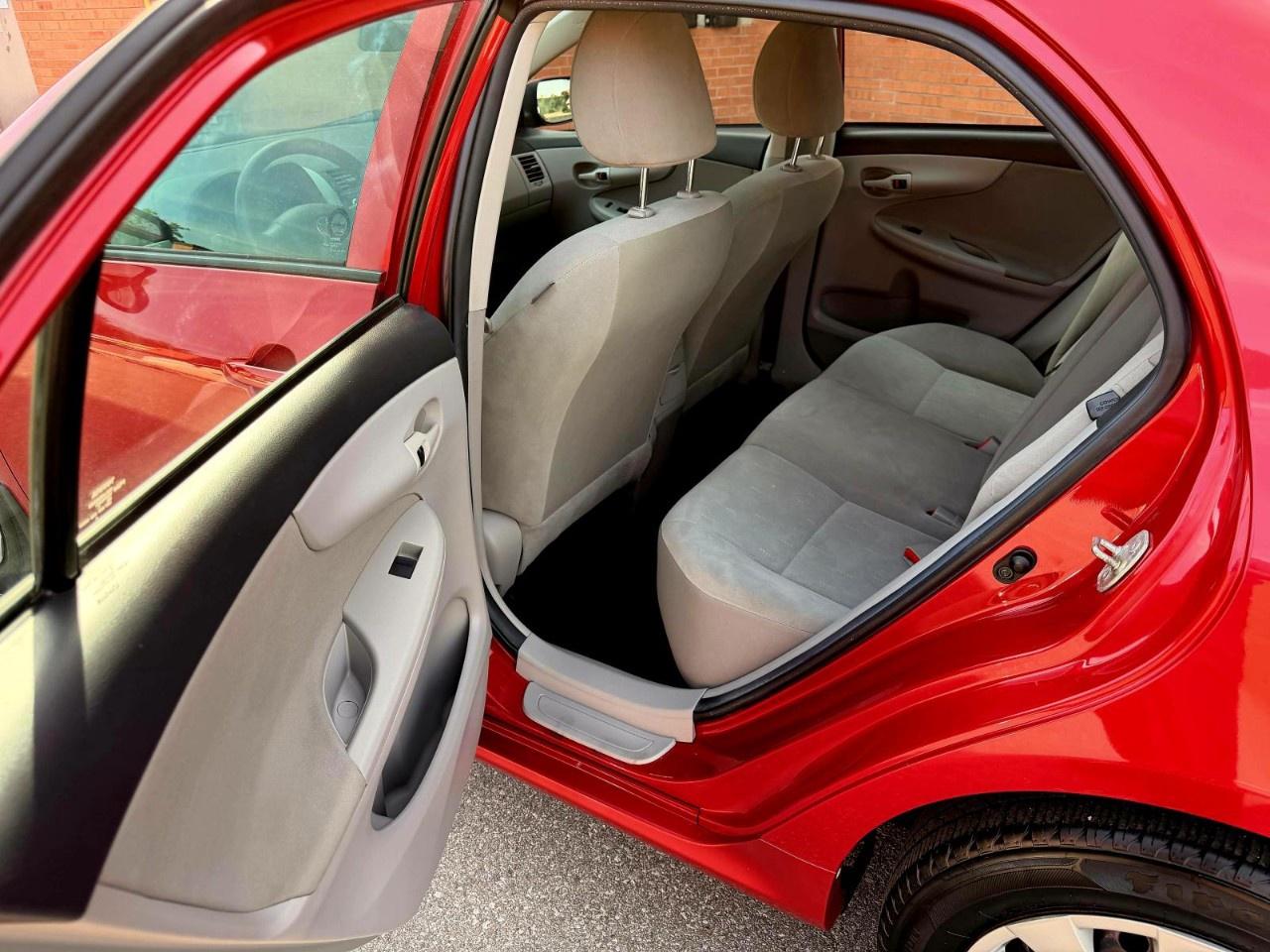 2011 Toyota Corolla 4DR SDN AUTO LE Photo
