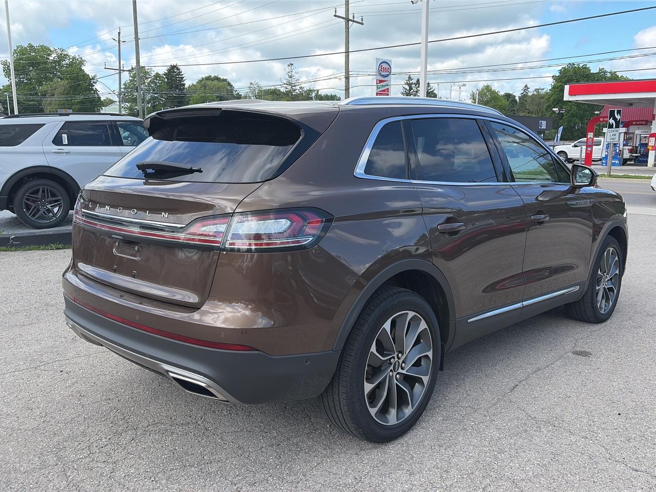 2022 Lincoln Nautilus Reserve AWD Photo