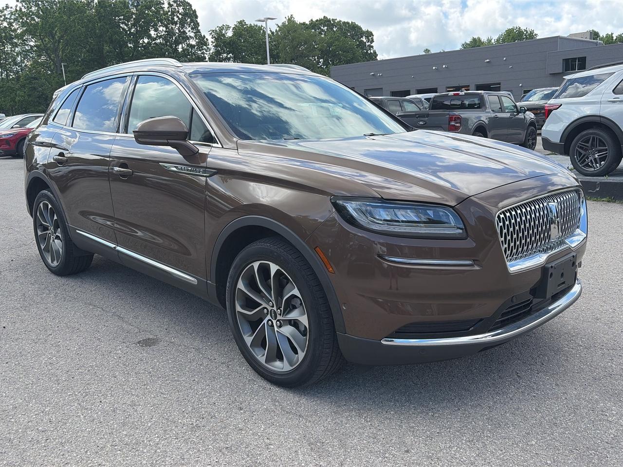 2022 Lincoln Nautilus Reserve AWD Photo