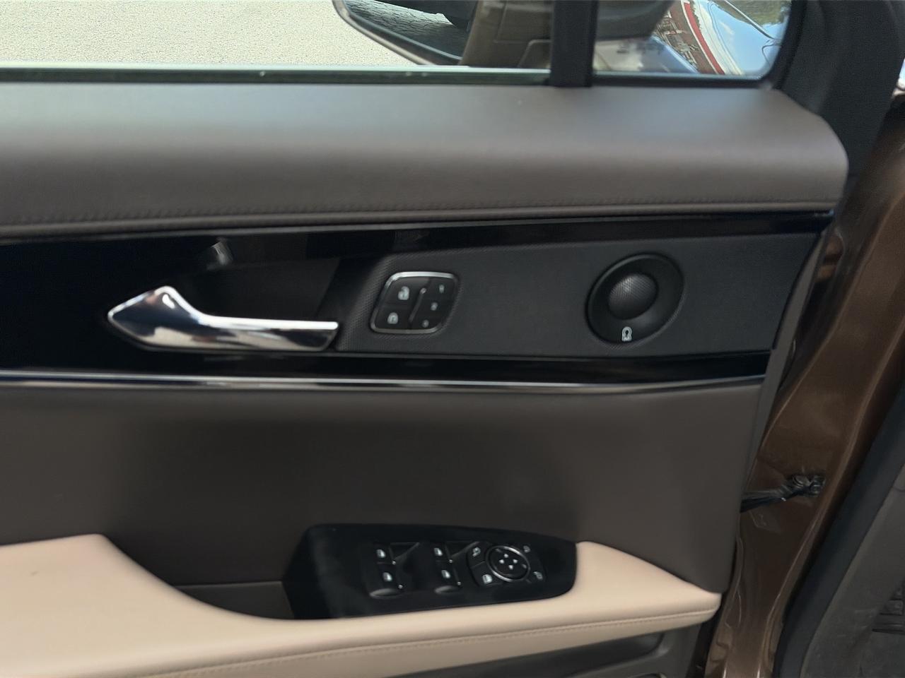 2022 Lincoln Nautilus Reserve AWD Photo