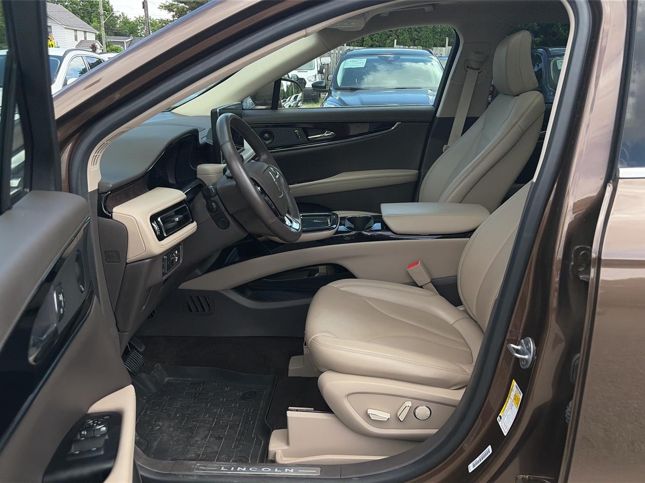 2022 Lincoln Nautilus Reserve AWD Photo
