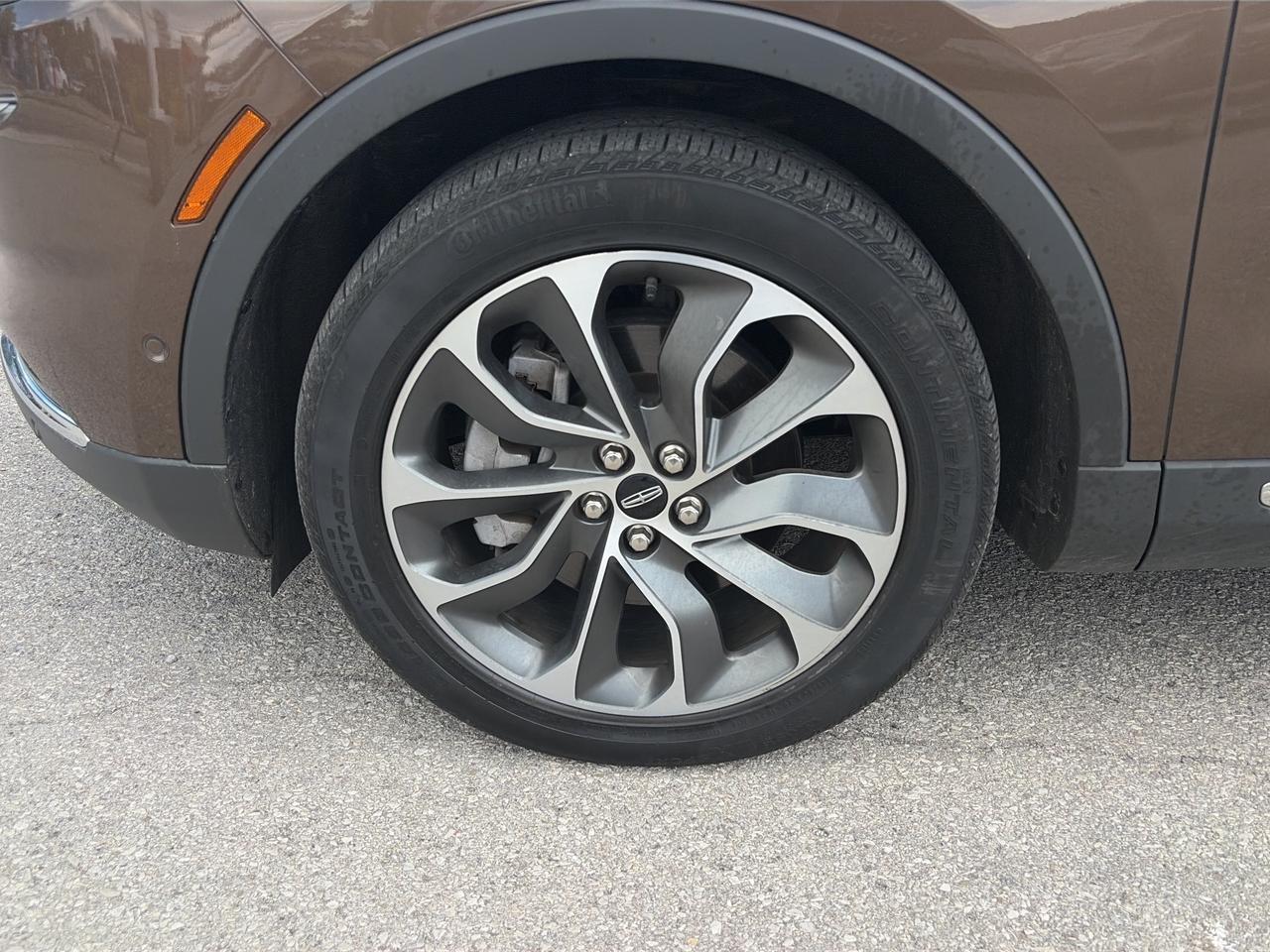 2022 Lincoln Nautilus Reserve AWD Photo