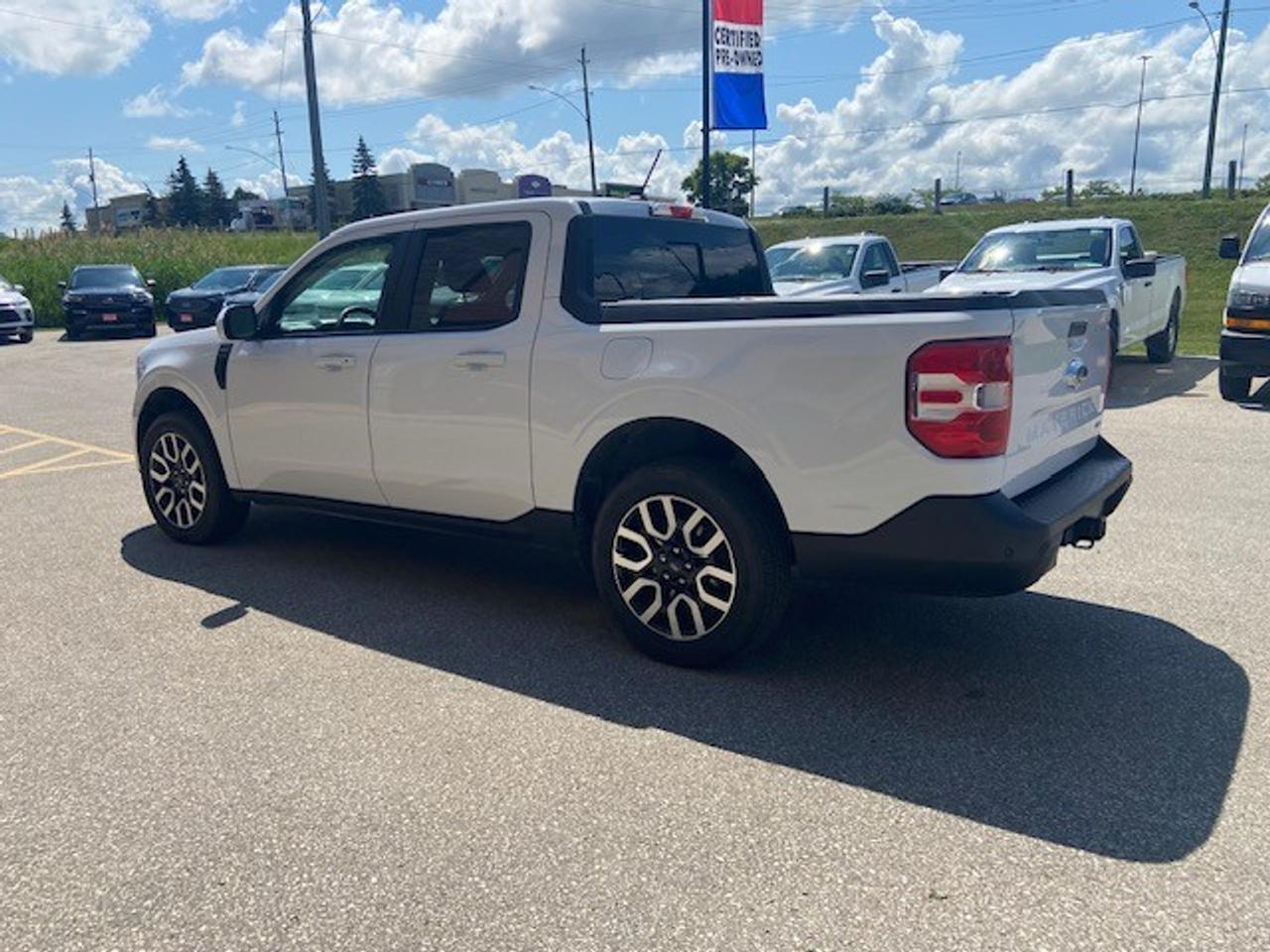 2023 Ford Maverick Lariat AWD SuperCrew Photo3