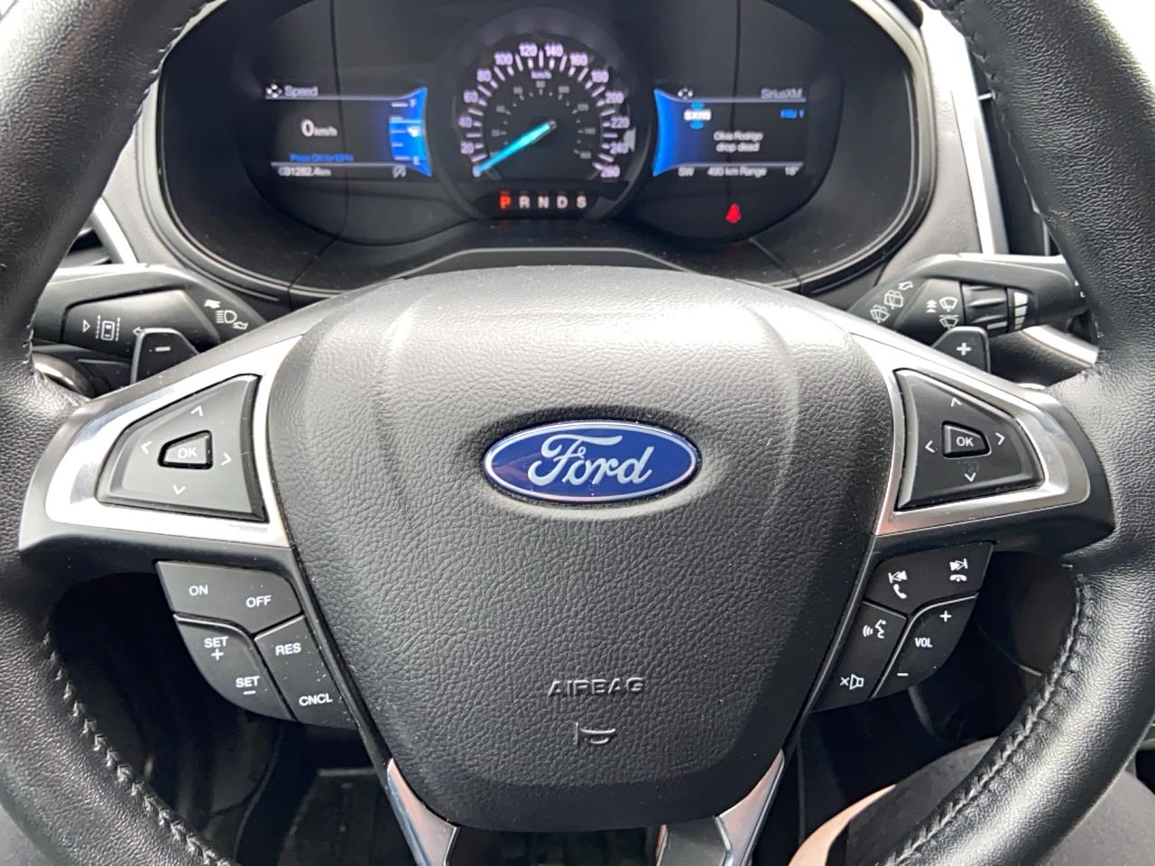 2022 Ford Edge SEL Photo