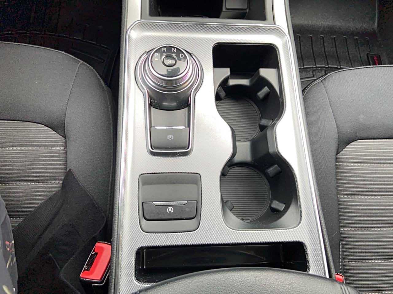 2022 Ford Edge SEL Photo