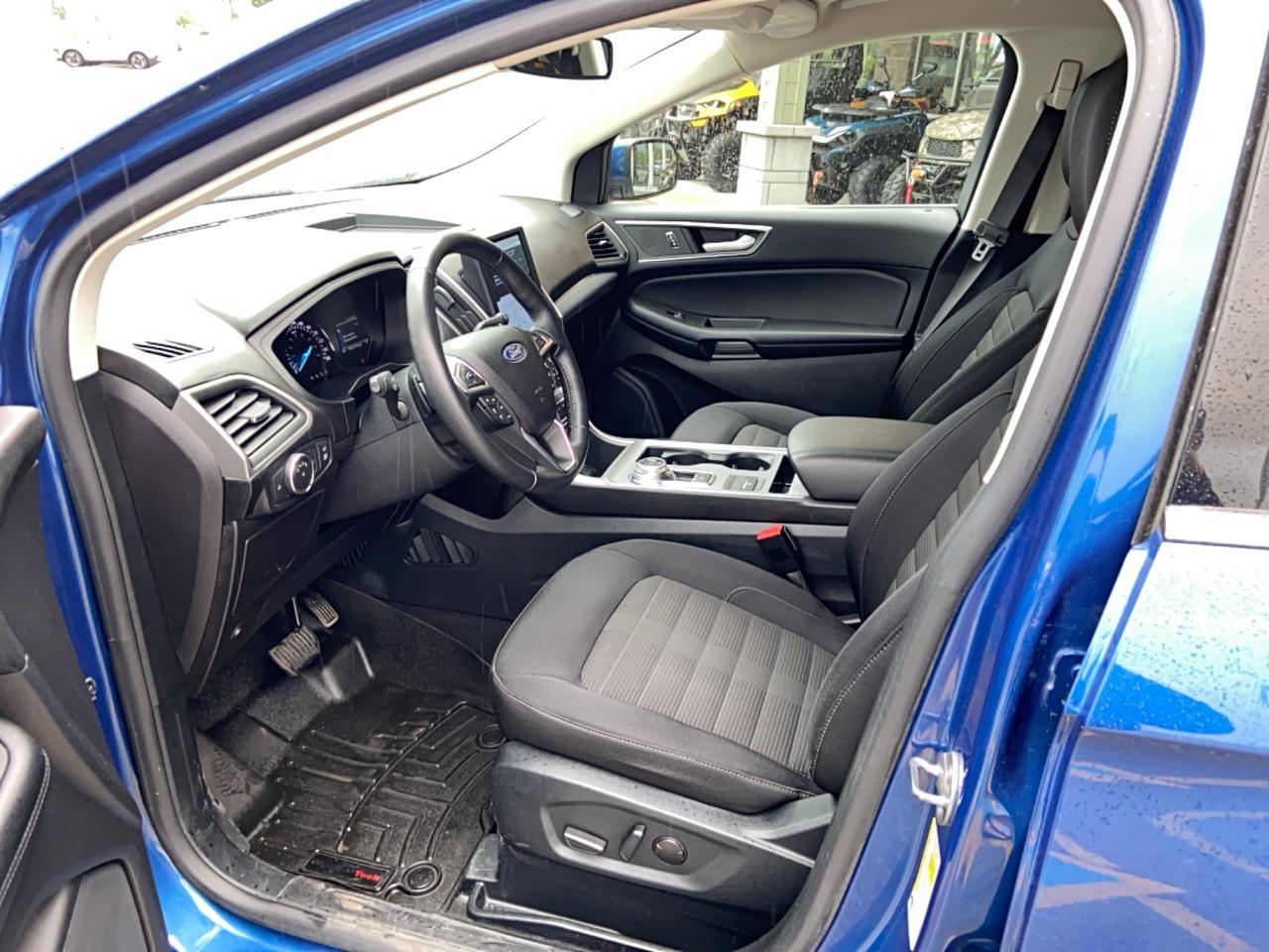2022 Ford Edge SEL Photo