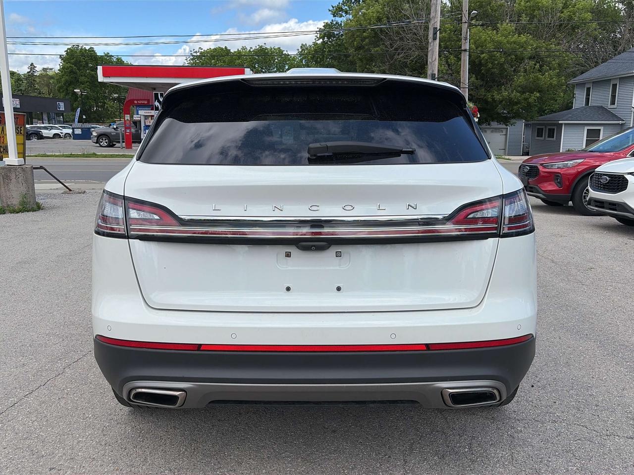 2022 Lincoln Nautilus Reserve AWD Photo4