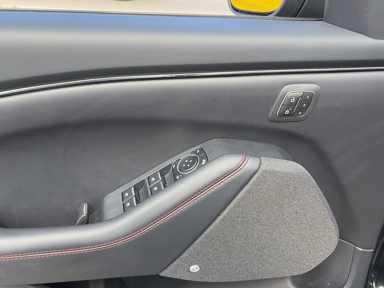 14252585