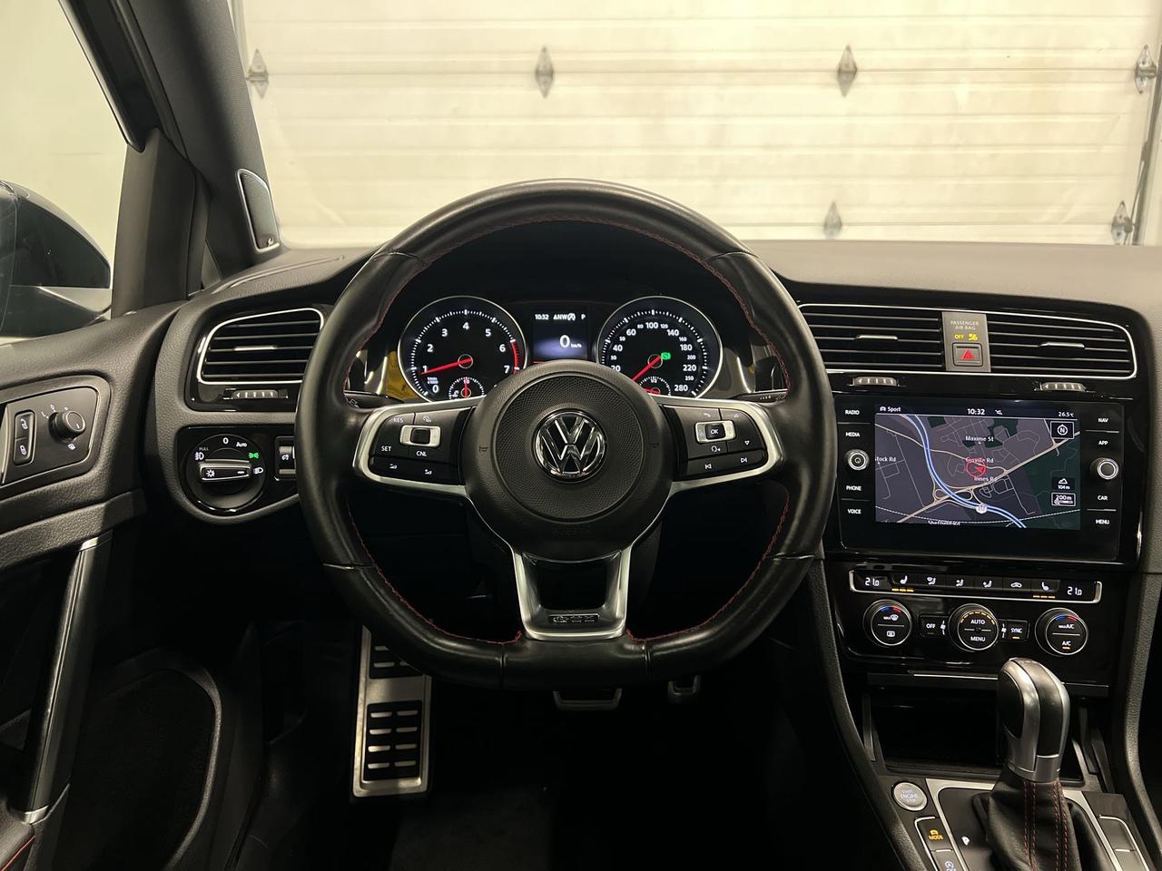 2018 Volkswagen Golf GTI AUTOBAHN | 220HP | HTD LEATHER |SUNROOF | CARPLAY Photo