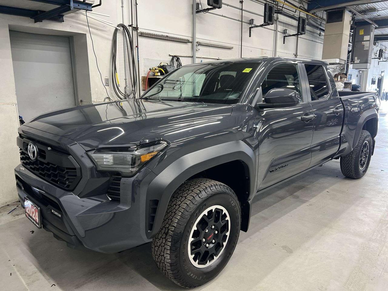 2024 Toyota Tacoma TRD OFF-ROAD 4X4 | DBL CAB | HTD SEATS | CARPLAY Photo