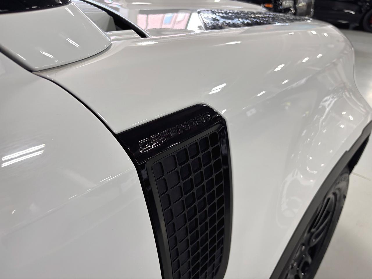 2023 Land Rover Defender 110 SE P400|AWD|CLUSTERNAV|MERIDIAN|3DCAM|LEATHER| Photo