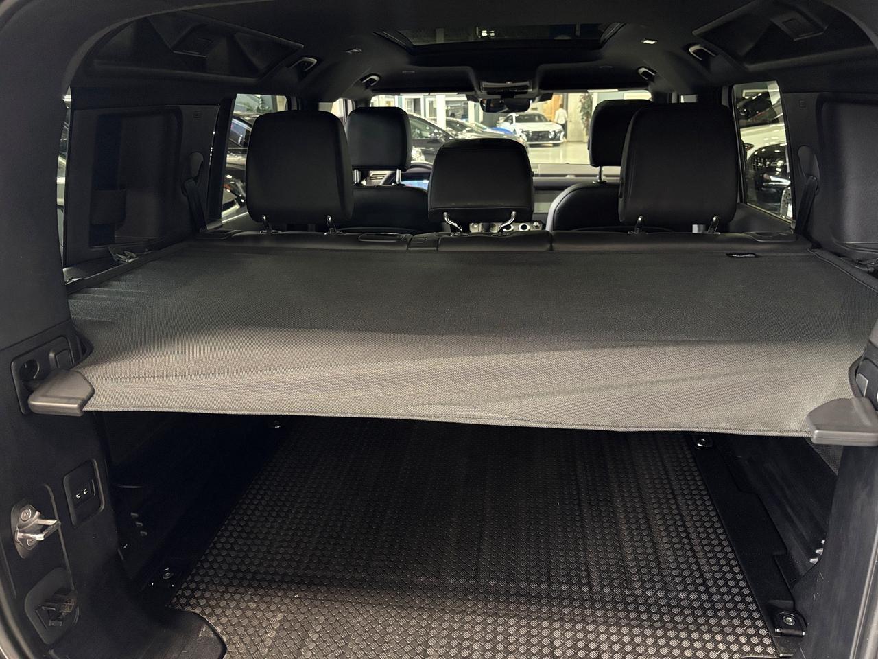 2023 Land Rover Defender 110 SE P400|AWD|CLUSTERNAV|MERIDIAN|3DCAM|LEATHER| Photo