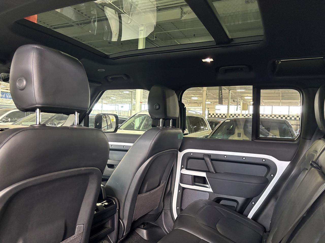 2023 Land Rover Defender 110 SE P400|AWD|CLUSTERNAV|MERIDIAN|3DCAM|LEATHER| Photo