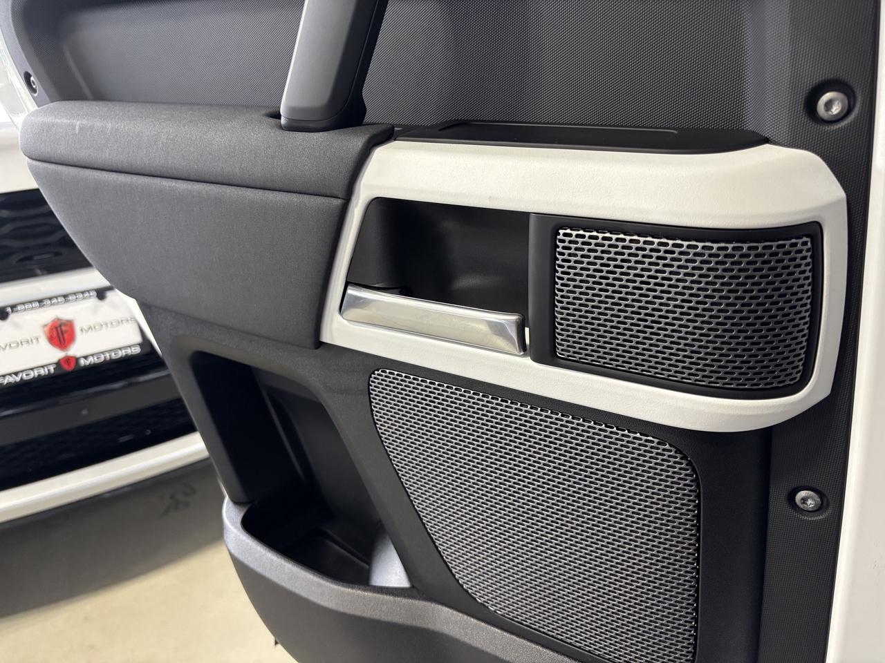 2023 Land Rover Defender 110 SE P400|AWD|CLUSTERNAV|MERIDIAN|3DCAM|LEATHER| Photo
