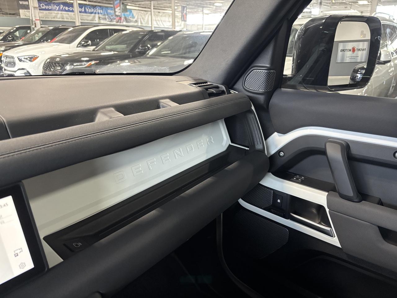 2023 Land Rover Defender 110 SE P400|AWD|CLUSTERNAV|MERIDIAN|3DCAM|LEATHER| Photo