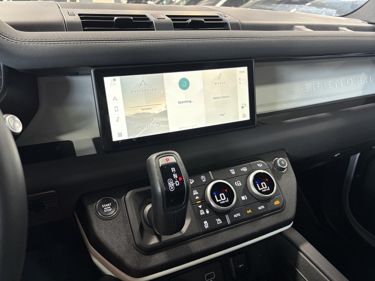 2023 Land Rover Defender 110 SE P400|AWD|CLUSTERNAV|MERIDIAN|3DCAM|LEATHER| Photo
