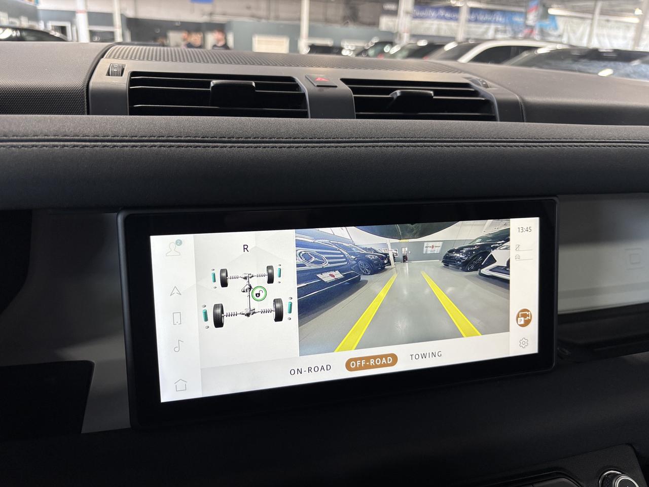 2023 Land Rover Defender 110 SE P400|AWD|CLUSTERNAV|MERIDIAN|3DCAM|LEATHER| Photo