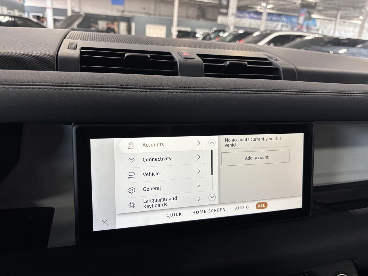 2023 Land Rover Defender 110 SE P400|AWD|CLUSTERNAV|MERIDIAN|3DCAM|LEATHER| Photo
