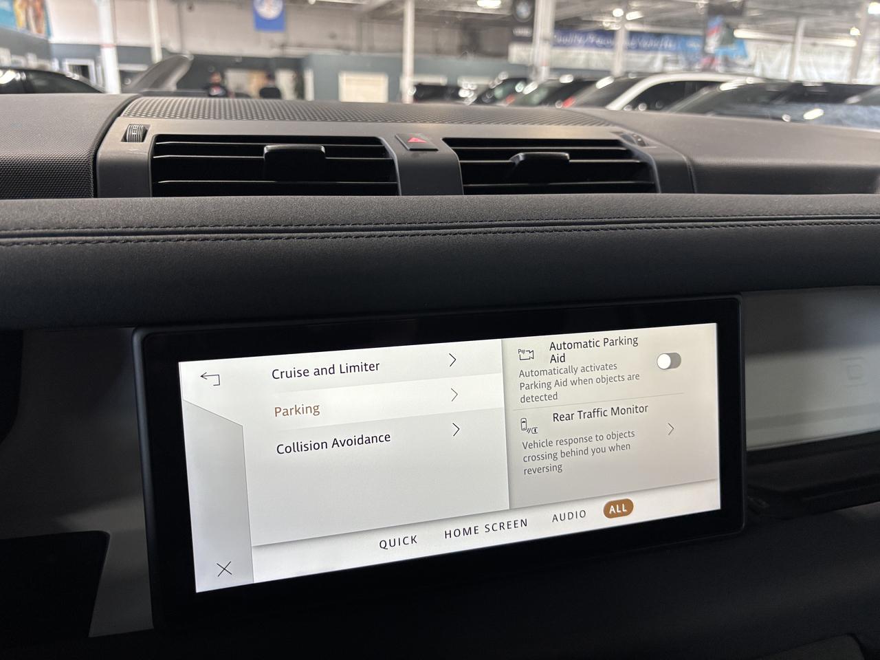 2023 Land Rover Defender 110 SE P400|AWD|CLUSTERNAV|MERIDIAN|3DCAM|LEATHER| Photo