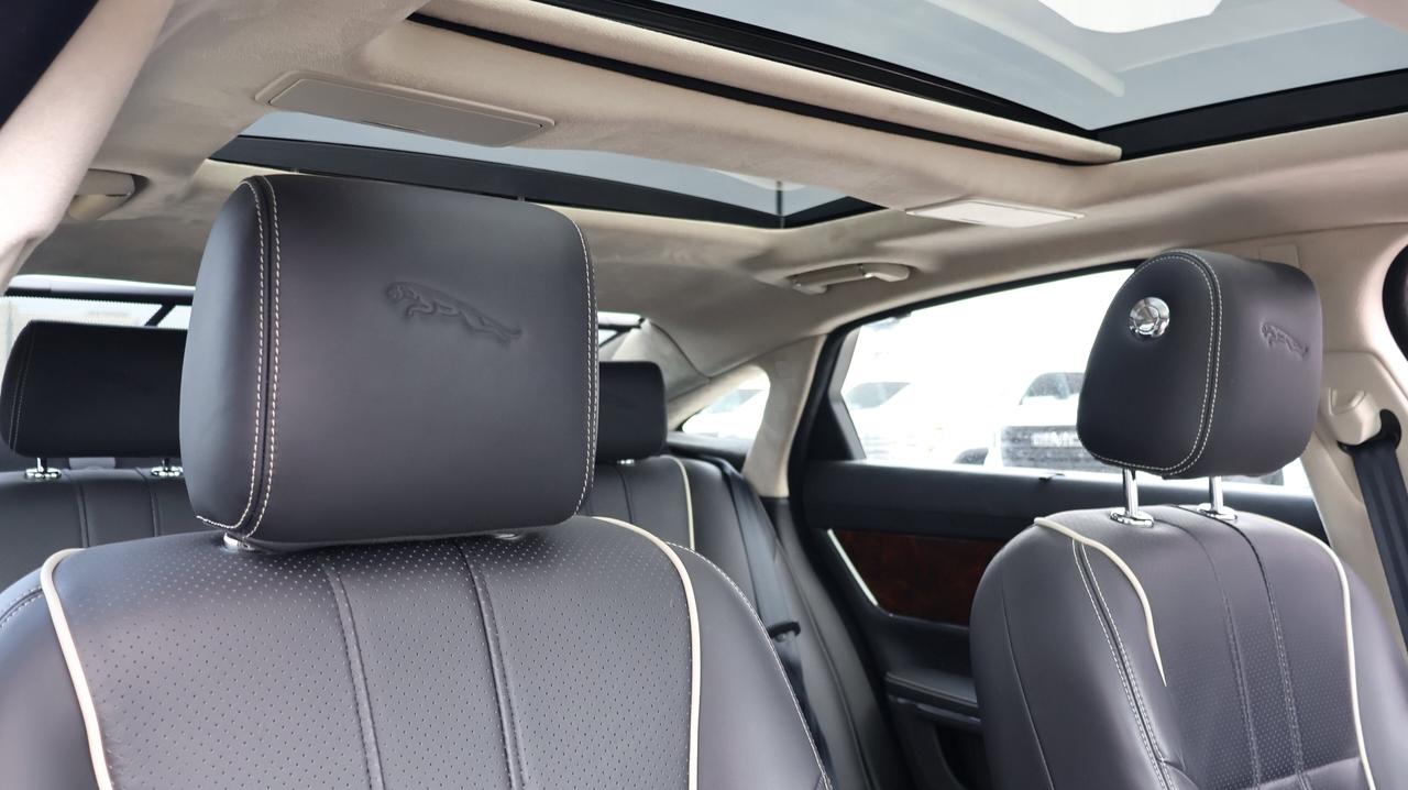 2011 Jaguar XJ XJL | | Moonroof | Photo