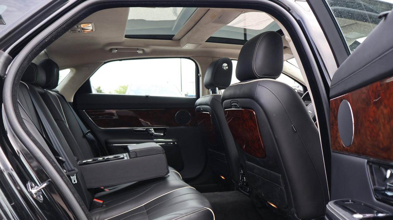 2011 Jaguar XJ XJL | | Moonroof | Photo