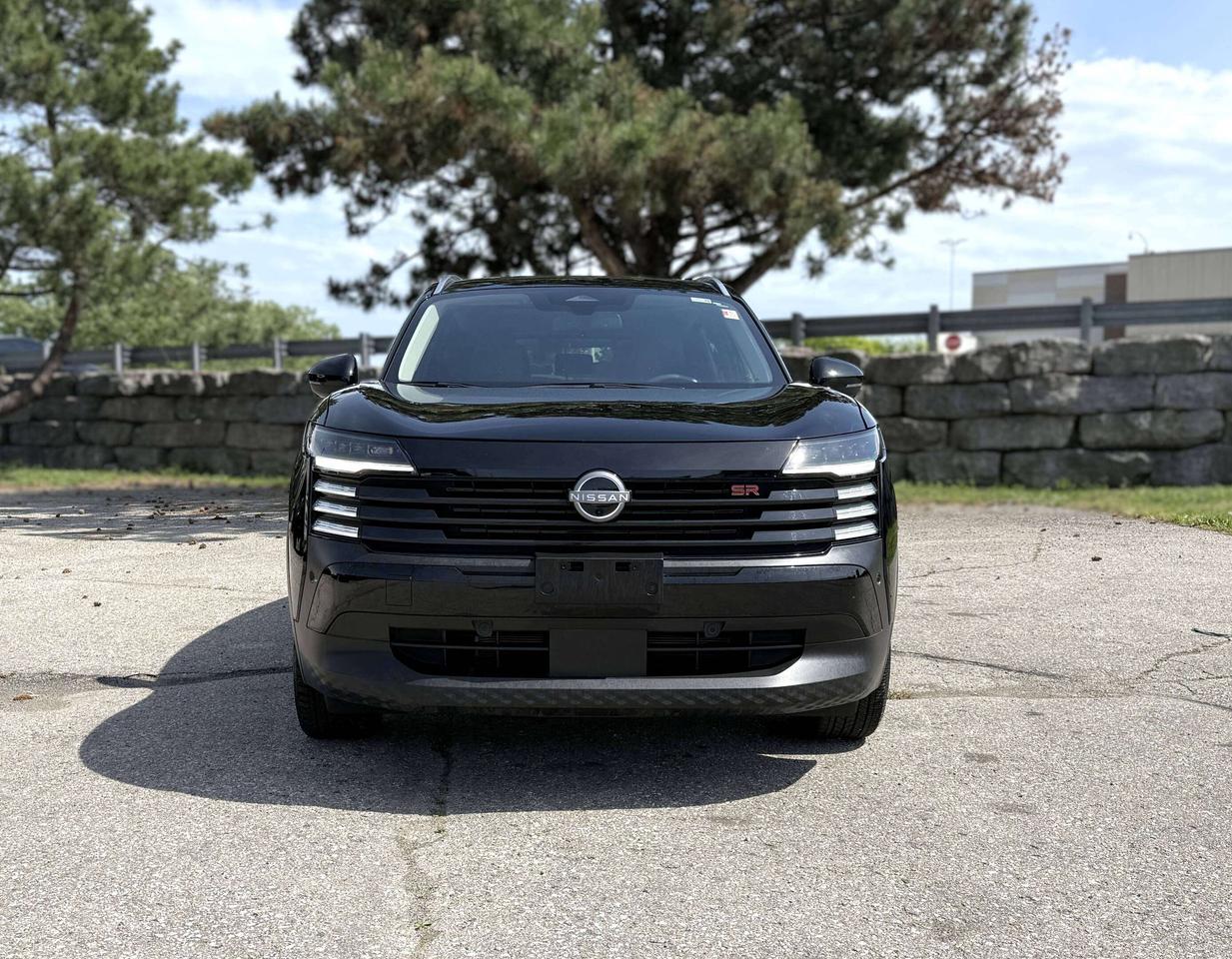 2025 Nissan Kicks SR | PANORAMIC SUNROOF | REMOTE START | BLIND SPOT Photo