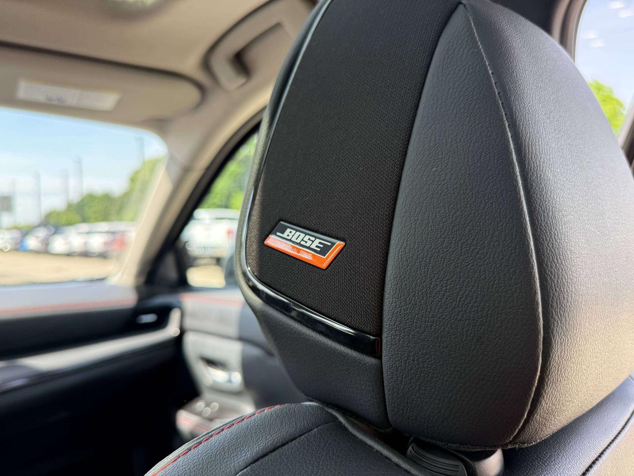 2025 Nissan Kicks SR | PANORAMIC SUNROOF | REMOTE START | BLIND SPOT Photo